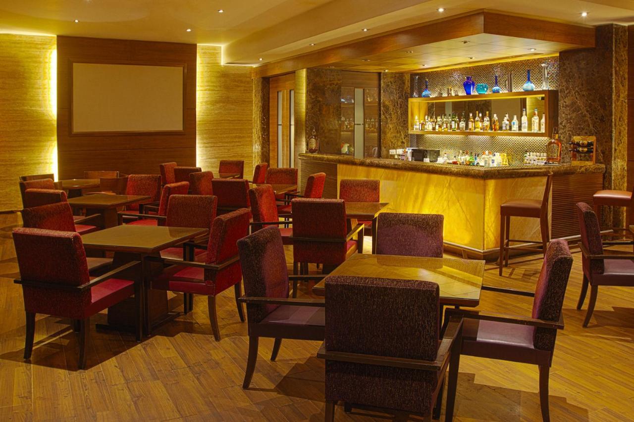 The Classique Club Мумбай Екстериор снимка